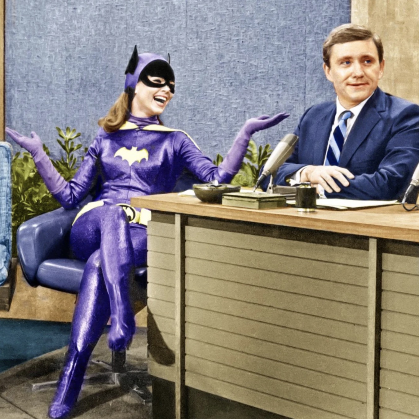 Merv interviewing Batgirl, Yvonne Craig.